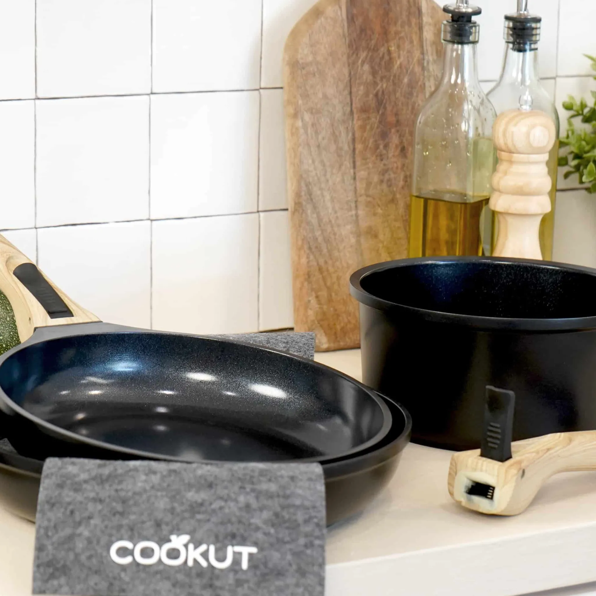 Cookut Lightweight Non-Stick 3 Piece Cookware Set with Detachable Handles, Black, BPA-Free Discount