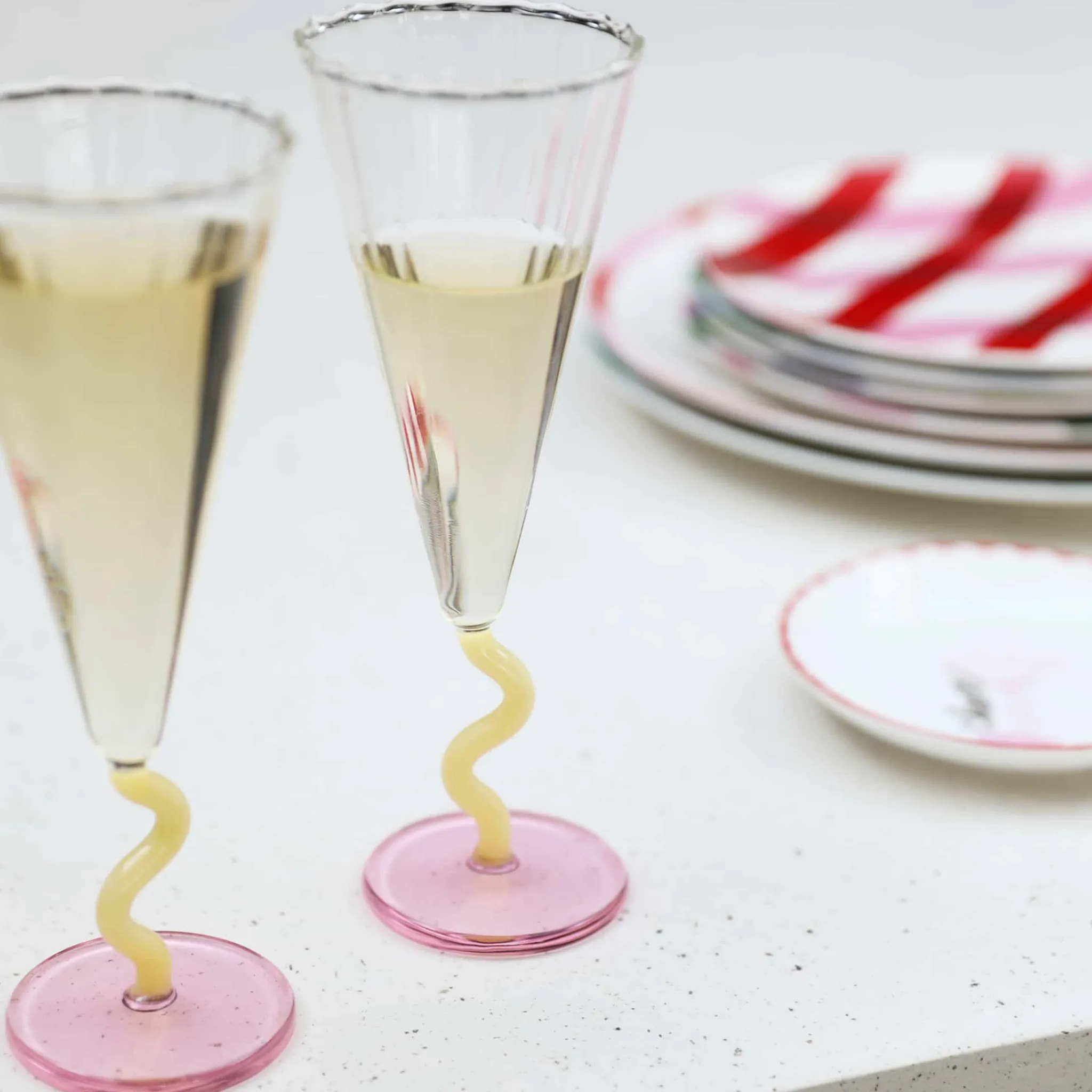 &Klevering Set of 2 Yellow Stem Champagne Flutes, 180ml New